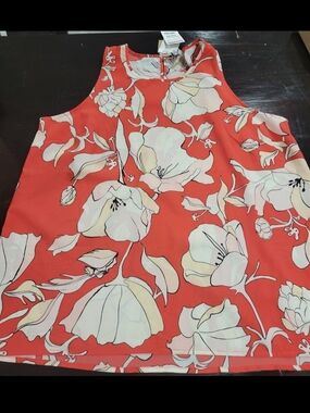 Dalia Coral Floral Sleeveless Camisole with Cream Blooms